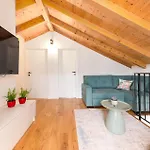 Gorgeous In Ferienhaus Sinj