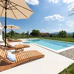 Gorgeous In Sinj
